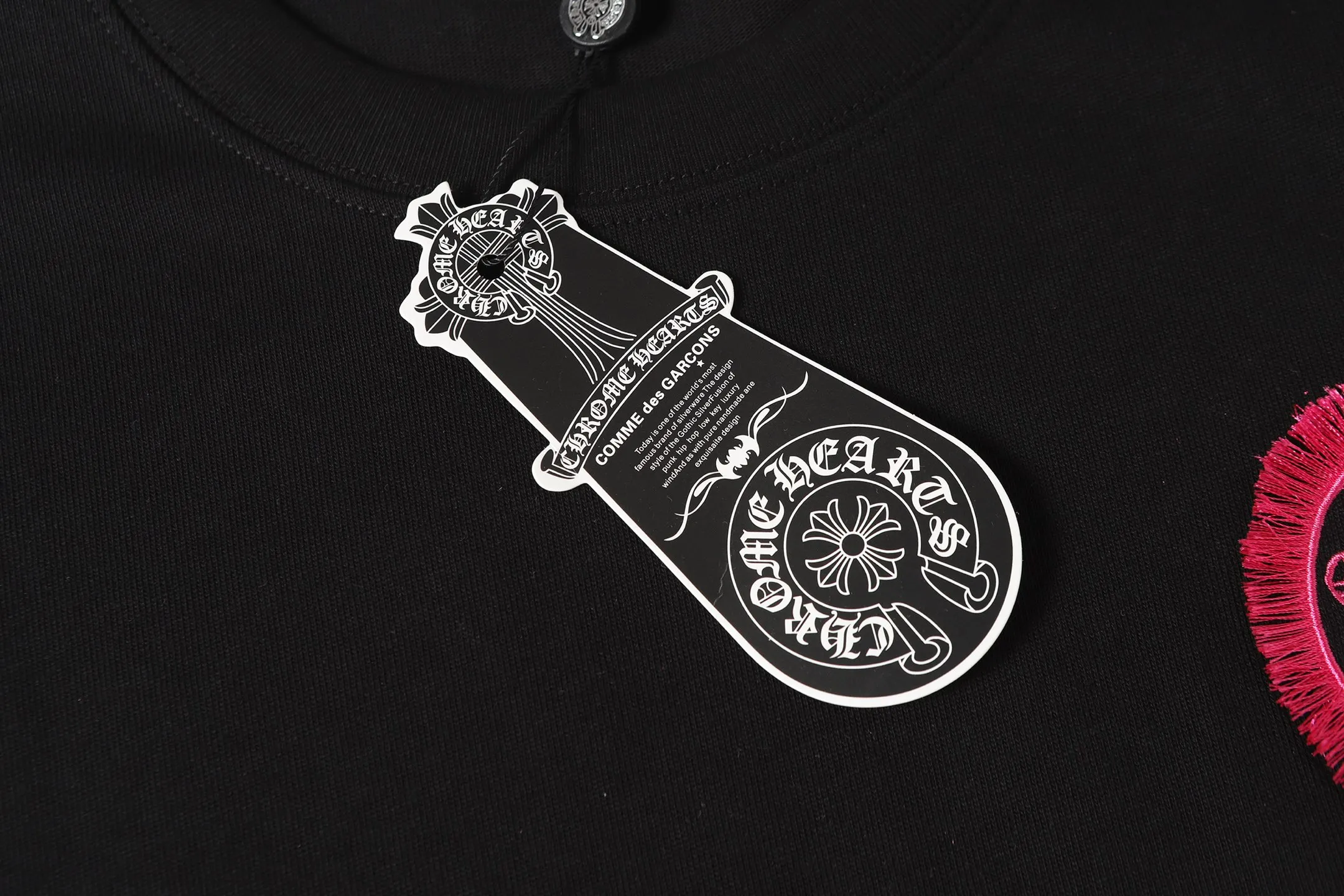 P160 💰 Actual pictures [High-end quality] Code: 8913# Color: Black White Size: S to XXL 2026ss Internet celebrity cross🔥New Chrome Hearts 320g customized fabric Chrome heart round neck short sleeves Use personalized embroidered tassel technology Loose version for men and women
